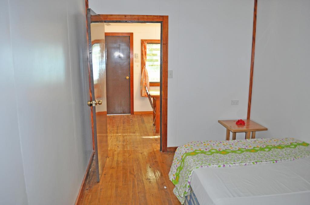 Ratu Kini Backpackers And Dive Resort Île de Mana Chambre photo