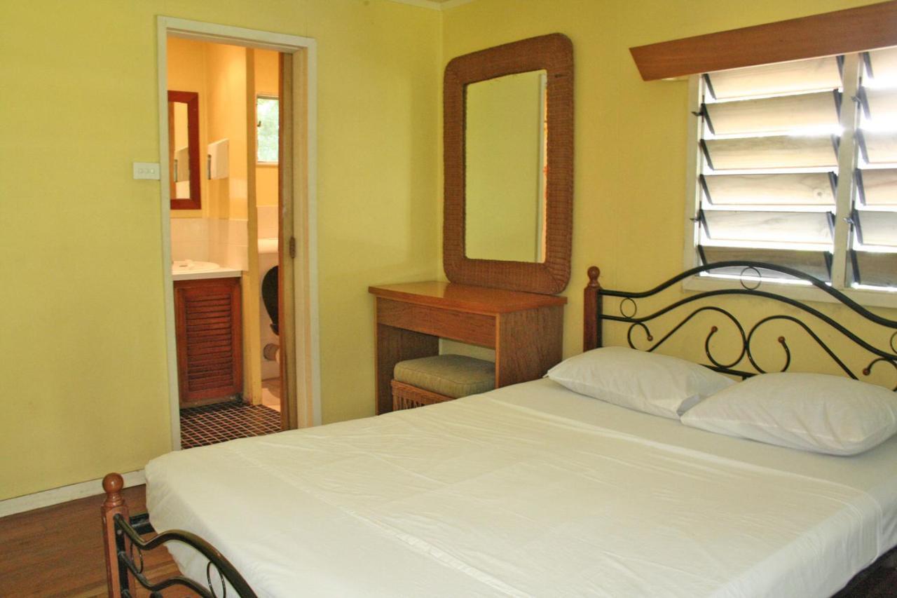 Ratu Kini Backpackers And Dive Resort Île de Mana Chambre photo
